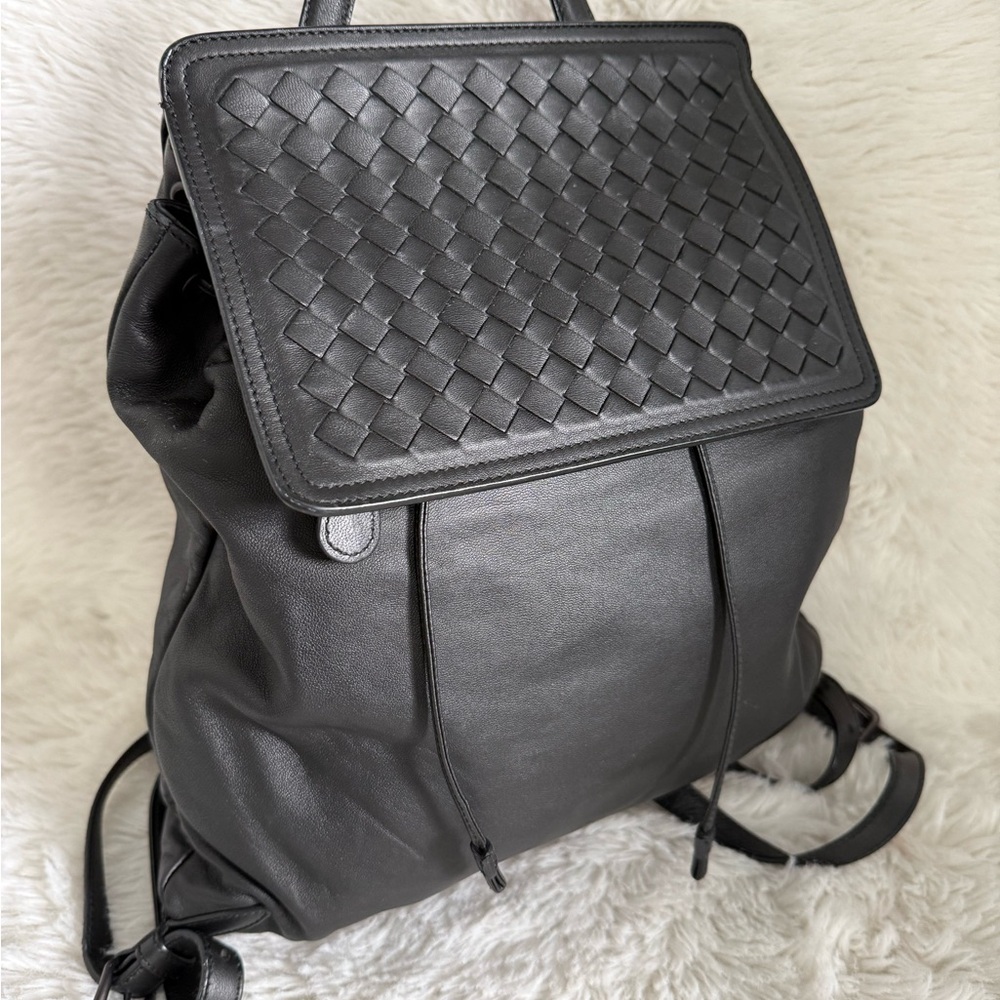 Bottega Beneta Clamshell Classic Woven Black  ackpack (Used)